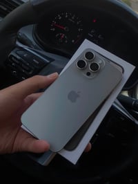 آيفون ١٥ برو ماكس • ٢٥٦ • بطارية ٩٨%