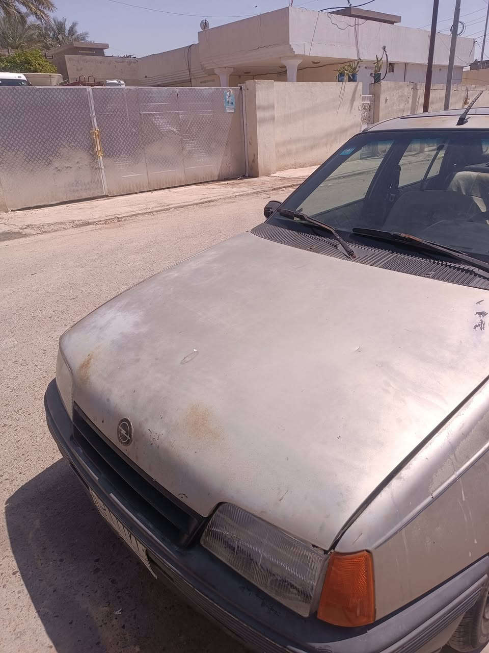اوبل كاديت اوتوماتيك وراعيها موجود ابيع كوم حديد رقم بغداد 
عنواني بغداد بسمايه قريه عشره 
***********

