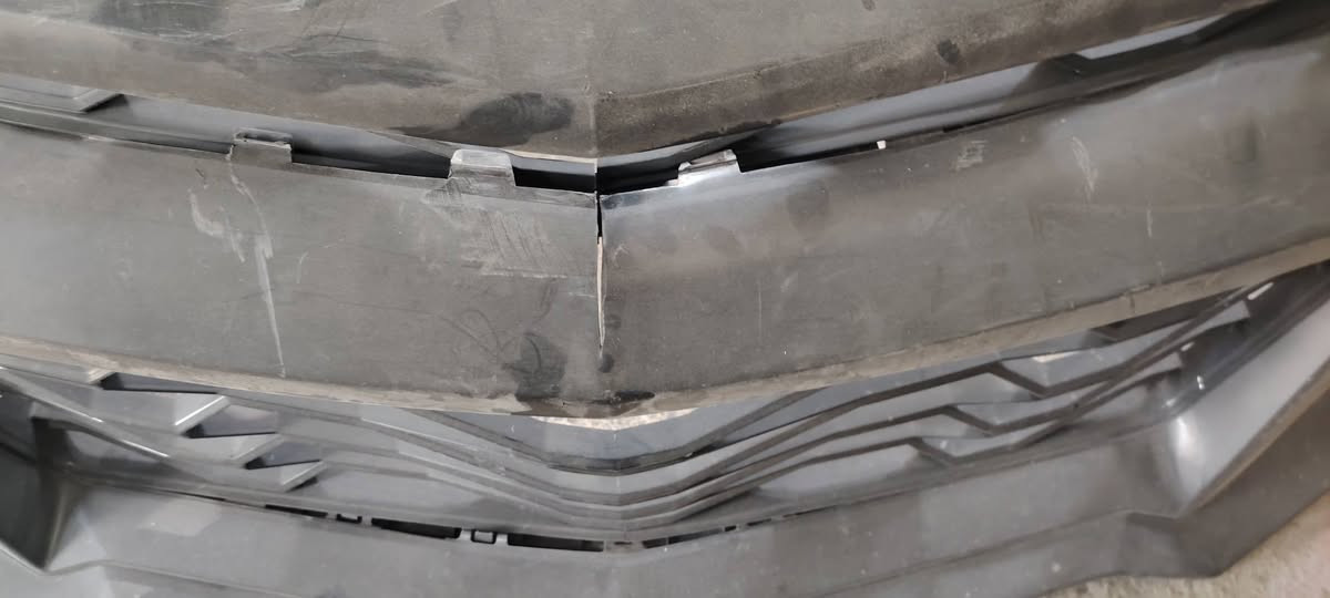 دعاميه كمارو زت الوان 250 بيها بس هذا الكسر وبيها مجال 
***********

