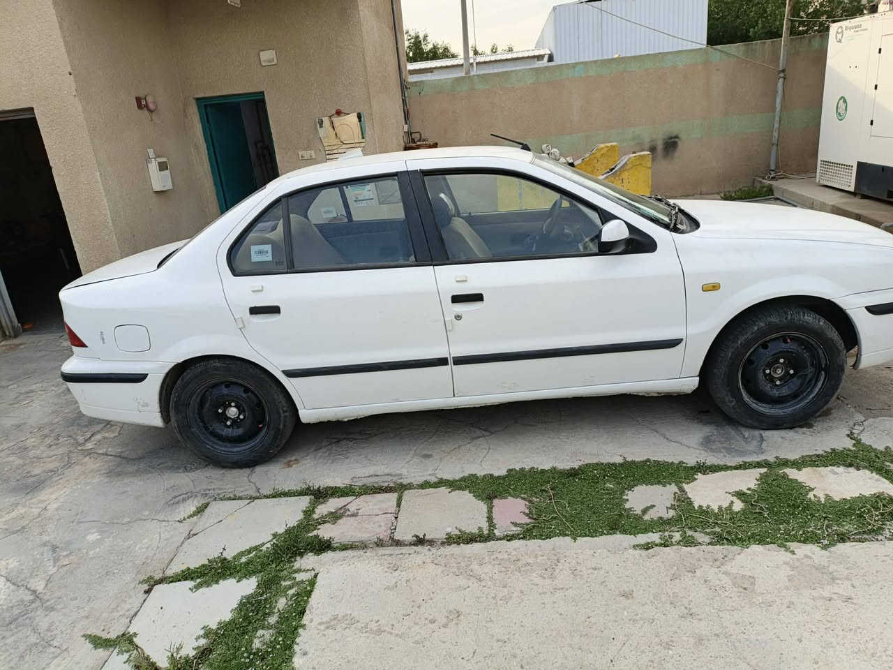 ---

*للبيع سمند موديل 2013 خصوصي 🚗*

*السعر : 60 ورقة وبيه مجال بسيط*

*المواصفات:*
- الموديل: 2013
- اللون: ابيض بيضة
- المحرك: بلادي XU7 الاصلي
- الكير: مكينة و كير  و مشط كله مكفول ناعم ❄️
- السنوية: باسمي تحويل مباشر
- السيارة نظيفة جدا مال بيت، لا صبغ لا حادث

سيارة جاهزة ما تحتاج الف دينار مصروف، بس اخذ واطلع.

*العنوان: كربلاء*

*للاستفسار: ************
*

---
