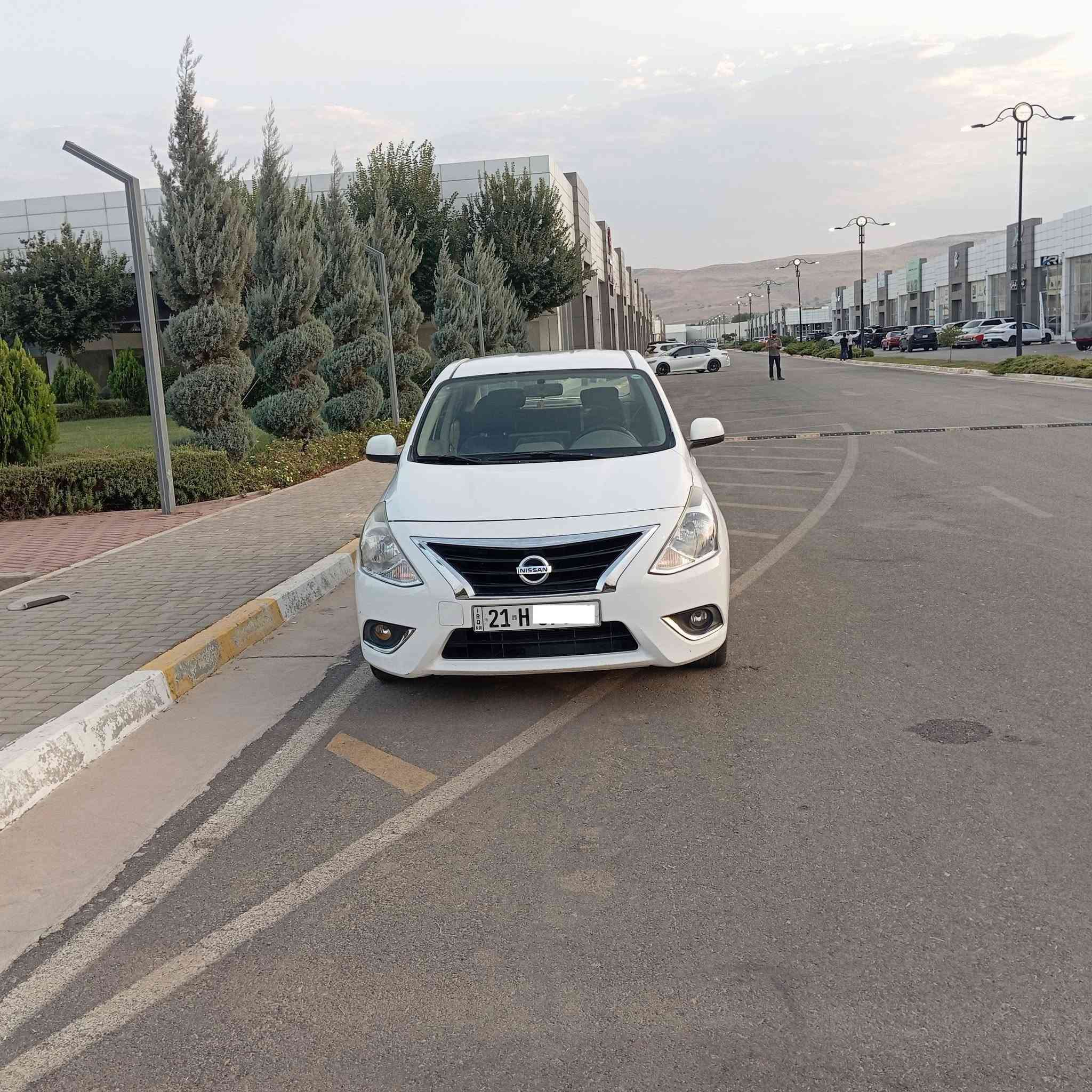 نیسان لاکشمیبای مۆدێل 2022 هندی  گێڕ اۆتۆماتیک دەبڵ گێچ دەسک ستیل باڵ حاسە سوکان ڤۆلێوم  دەعموو لێدڕاوی نیە ١بەڵەی بچوک بویاخە تەرزەی نیە 70 هەزار ڕۆشتوە ٢سویچی بیلادی لەگەڵە سەنەوی ڕەقەمی تازەیە وەکالەش اکەین سعر 111 گڵاو معامەلە لەسلێمانی زم *********** ڤایبەر واتساب لەسەرە السليمانية, العراق
