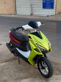 اخوان للبيع دراجه fs محرك صيني 150cc الدراجه مابيها نقص عدا سواد الدشب...