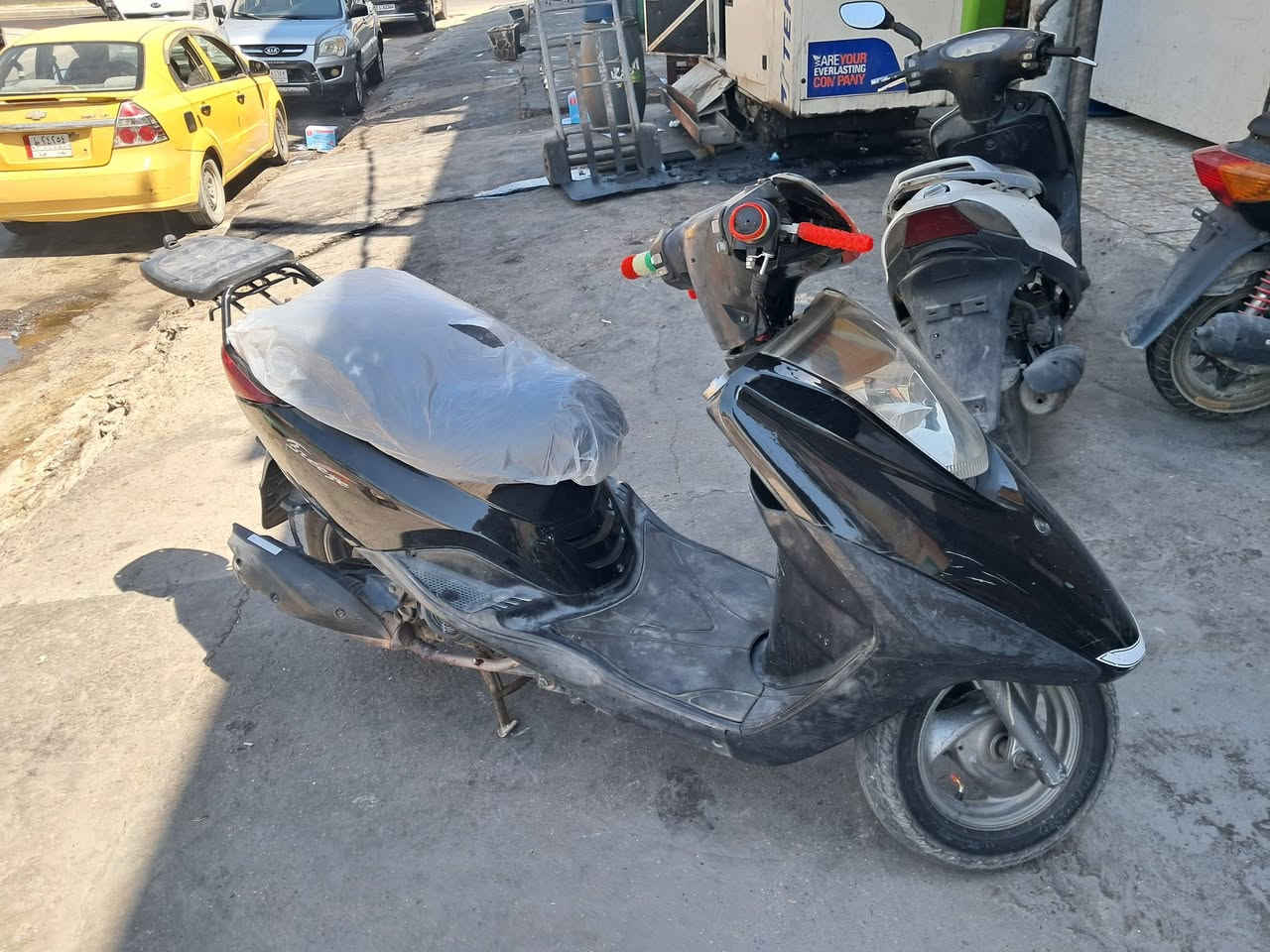 دراجه بريز نوزل
دراجه خير من الله جديده
محرك مكفول دراجه نضيفه
اي نقص مابيهه جيب فيتر وكلب براحتك
مكاني الكاضميه ***********
السعر 550 بيهه مجال قليل
