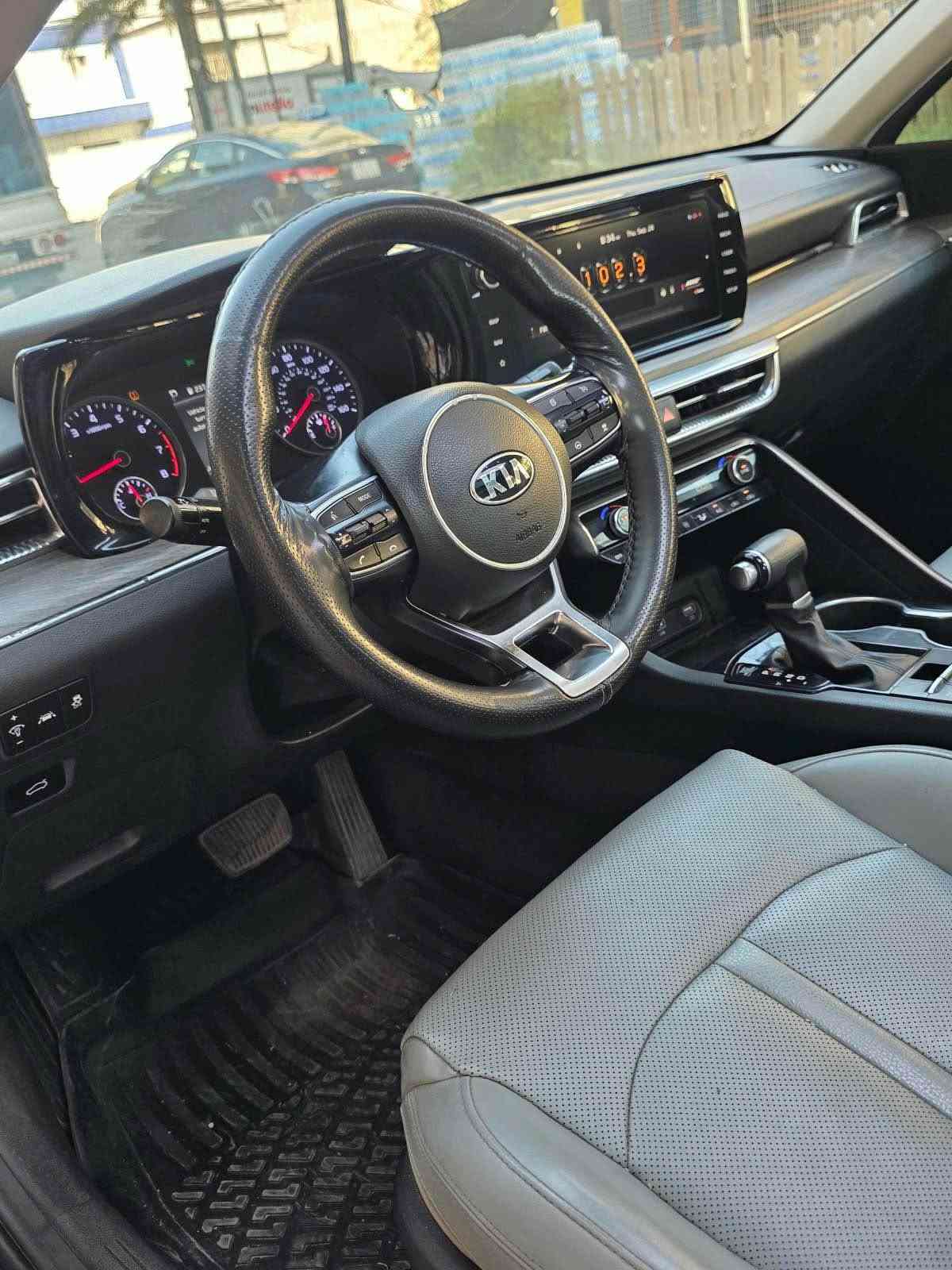 🚗 كيا K5 EX موديل 2021 🚗
فول الفول 1/1💙
حادث جانبي باب السايق والورا وصابغين الجامرلوغ هم
السعر 138 ورقة و بيها مجال 
المواصفات
✔️بانوراما
✔️ كشنات امامي تدفئة وتبريد
✔️ بصمة + تشغيل عن بعد
✔️ داخل جلد رصاصي
✔️ كرسي سايق والراكب كهربائي
✔️ شحن وايرلس
✔️ أوتو بريك
✔️بكلايت لد 
✔️ LED أمامي وخلفي
✔️ شاشة كبيرة
✔️ ويل كب GTLINE
✔️ هندبريك دكمة
✔️ Drive Mode
✔️ حساسات
✔️ ومواصفات إضافية كثيرة
سيارة رقمها بغداد تحويل ثاني يوم
📞 للتواصل والاستفسار :
0️⃣7️⃣7️⃣7️⃣7️⃣6️⃣0️⃣0️⃣0️⃣6️⃣7️⃣
*********** بعقوبة, ديالى
