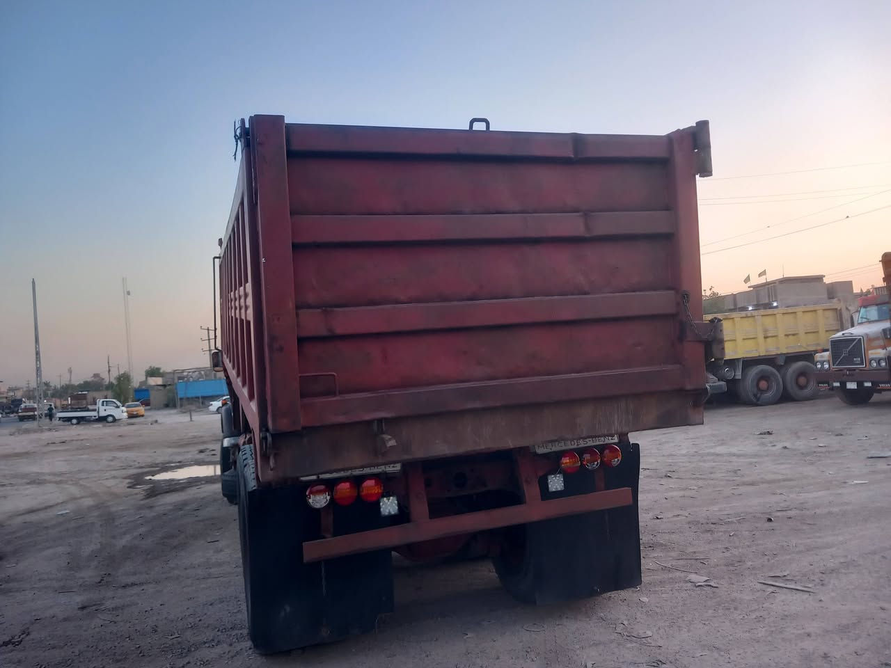 #للبيع
بدي قلاب ابو العلم للبيع نظيف السعر ٥ مليون و بي مجال للمزيد من المعلومات التواصل على هذا الرقم ***********
