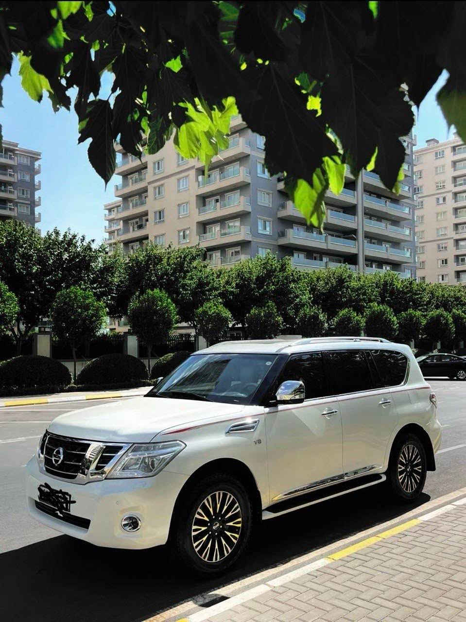 Nissan patrol se v8 رەقەم تەلەفۆت ***********مەکینە مەرغوب سیارەکە فول دەبل ئەکسل و سیرەکە٤ تایەی نوێی لەسەرە   ماسەفاتە کوشین کارەبای و کوشین جلد و سلایت و ستدوق کارەبای و سەلاجە و سیارەکە ٣پارچەی کالبۆتەوە بۆیاغ کرەوەتەوە  وەکوشەریکە بێلێدران  گێرو مەکینەو هەموو گیانی  بەشەرت  هەزەو سەنەوی ژینگەی هەمووی نوێیە نرخ ٢١٧ مەجال أربيل, العراق
