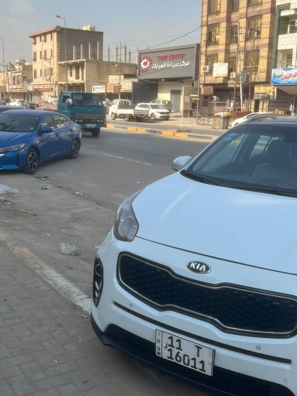 للبيع كيا سبورتج ٢٠١٧ خليجي دوش بيها طخة بالدوسة جوا الباب الخلفي والباب نفسه مفتوح مطبك وراجع نفس الباب 
بسعر ١٥٠ وبيها مجال 
مكاني بغداد الدورة 
***********

