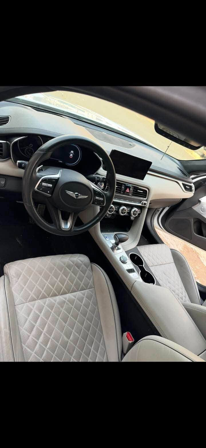 ‏Genesis  G70  2023 PRESTIGE
🩶🩶للبيع او المراوس 
‌‎ المحرك / V6 3.3cc twin turbo
‌‌‏376 HP🐎🐎🚀🚀
رقم بغداد    برستيج اعلى مواصفات 
السيارة تو ويل 
‏(0-100km) 4.8 s🚀🚀🚀
‏‌‎فول مواصفات1/1  اعلى فئة 
‏‌‎  فتحة سقف (بانوراما) 
ماشية ٦٩ الف كيلو متر 
‌‎اللون :- ابيض 
‏‌‎الضرر :-  جاملغ وبنيد 
الصبغ جاملغ فقط بنيد نفس اللون مبدل 
‌‎ المواصفات :- بصمة
‏‌‎:- تشغيل عن بعد
‏‌‎:- كشنات ميموري سيت
‏‌‎:-كشنات تدفئة تبريد 
‏‌‎:- ستيرن كهرباء  + هيتر
‏‌‎:- 5 وضعيات قيادة ( Eco - Comfort - Sport - Sport plus - Costume )
‌‌‏:- Auto Hold
‏‌‎:- شحن وايرليس
‏‌‎:- سستم سماعات Lexicon 
‏‌‎:- داتا شو
‌‎:- داخل جلد ابيض 
‌‎:- سقف كانتارا (شامو)
‏‌‎:- كاميرات جانبية تشتغل مع الاشارة داخل العداد
‏‌‎:- كاميرا خلفية
‏‌‎:- شاشة كبيرة
‏‌‎:- كيجات ديجيتال
‏‌‎:- رادارات امامي وخلفي وجانبي
‏‌‎:- كشنات جلد + كهرباء 
‏‌‎:- 5 كاميرات 360 درجة 
‏‌‎:- حساسات امامي وخلفي
‏‌‎:- نظام تحديد المسار 
‏‌‎:- دسكات بريمبو 6 بستم بلاد 
‏‌‎:-مري شفط +اشارة +تعتيم الضوء 
‏‌‎:- لايت LED امامي خلفي 
‏‌‎:-دخول ذكي مع انارة ترحيب
‏‌‎:-قيادة ذاتية  
‏‌‎:-تحديد مسار+مثبت سرعه تفاعلي يدوس بريك ويمشي تلقائي
‏‌‎:-ويل كروم  
‏‌‎:-مرقم بغداد رقم تحويل بشرط سنويه 
‏‌‎:-  وبعد بيها مواصفات هواي 
‏‌‎ملاحظة :- كير ومحرك وصدر وكهربائيات كله بشرط)
السعر 195 
***********
