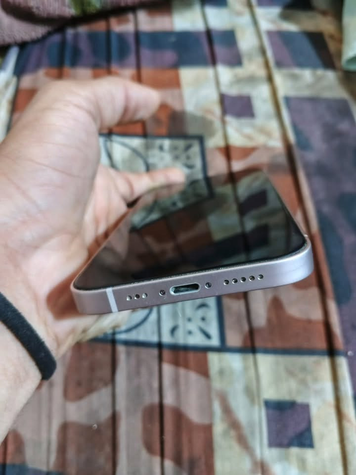 سلام عليكم حبايب ايلايفون 13عادي للبيع ذاكره128 بطاريه88لون وردي تلفون بلادي مكفول كفاله عامه سعر475 وبي مجال حك جيه ماموجود خاص بس عل مكان بغداد العامريه رصيد واتساب***********
