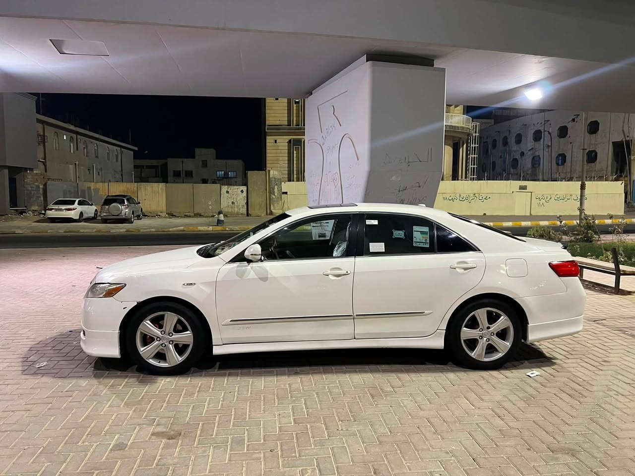 السلام عليكم
للبيع 

كامري خليجي 2008 محرك 2400 

مواصفات GLX 

فول مواصفات سلطنة 

فتحة سقف 

تحكم ستيرن شاشة وكامرة

وحساسات  كشن كهرباء داخل صاج
تبريد قطعتين 

 بردة خلفي ABS بجم زينون 

تخم تايرات صدر بطارية  كله شرط 

السيارة بدون نواقص خير من الله 

وبالعافية على الياخذها 

السيارة بيها بنيد مبدل بدون قطرة داخل  وجوا تريشه باب السائق كلير أثر شخط والباقي مكفولة كفالة عامة 
رقم سليمانية الدولي سنوية كله جديد 
شرط التحويل والغرامات  
العنوان / تكريت 
*********** خابر وبخدمتك
