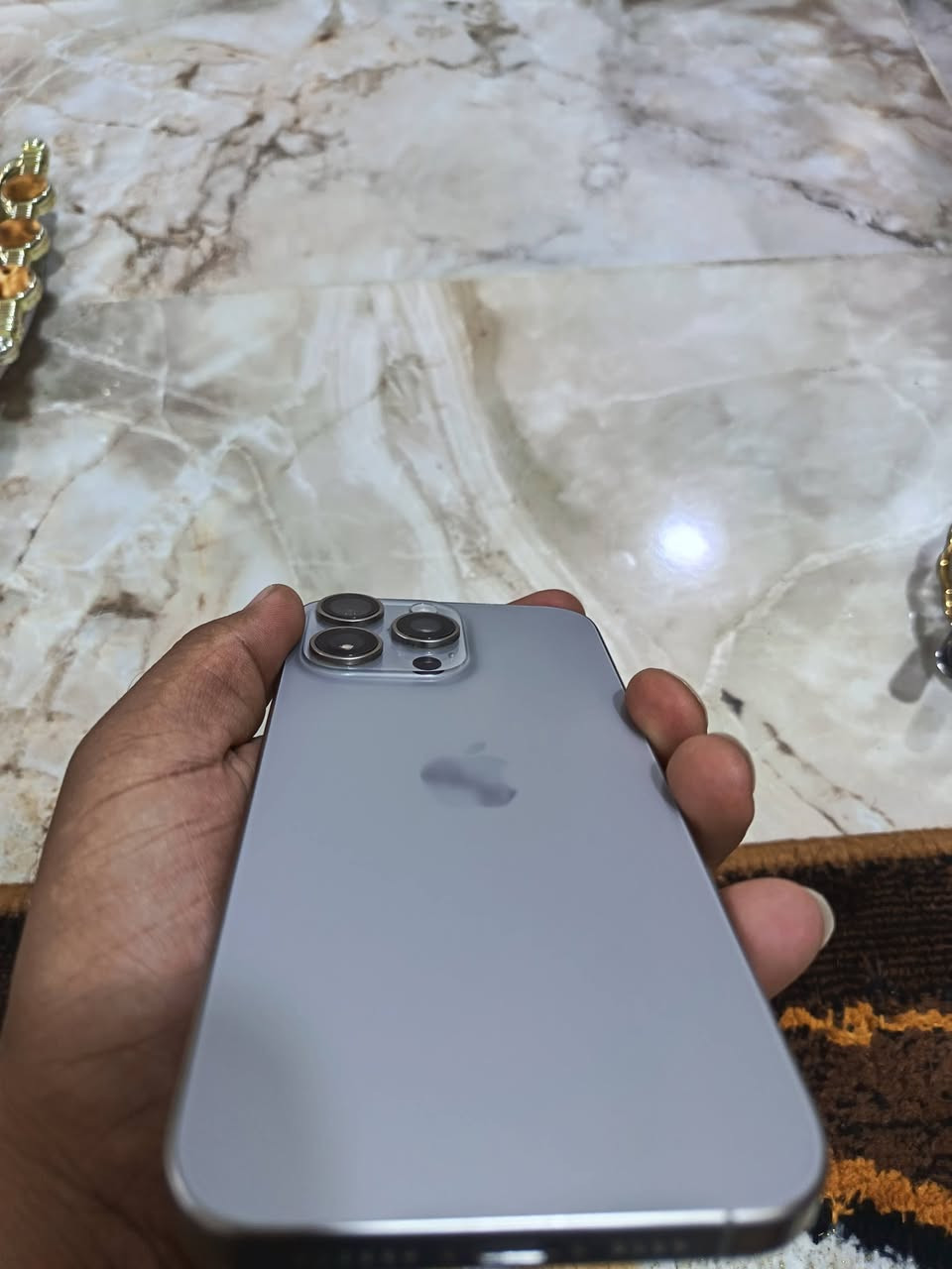 سلام عليكم ايفون15ابرو ماكس للبيع نضافه100%100
#مليون لستفسار ع رقم ***********

نص مكتوب في الصور:
- ٢:٥٧ ٢٦ ٠ ٠ حالة البطارية البطارية حالـة البطارية عادية تعمل بطارية iPhone هذه على النحو المتوقع. حول البطارية والضمان... الحد الأقصى للقدرة ٨٤٪ هذا قياس لقدرة البطارية مقارنة بقدرتها عندما كانت جديدة. قد تتسبب القدرة المنخفضة بتقليل ساعات الاستخدام بين عملية الشحن والأخرى. عدد الدورات ۷۲۹ هذا هو عدد مرات استهلاك iPhone لقدرة البطارية. معرفة المزيد... تاريخ التصنيع تشرين الثاني ٢٠٢٣ أول استخدام كانون الثاني ٢٠٢٤
