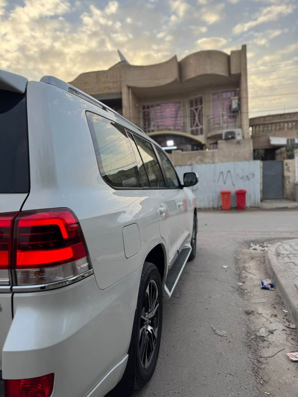 لاندكروز GXR • ٢٠١٦ • رقم بغداد