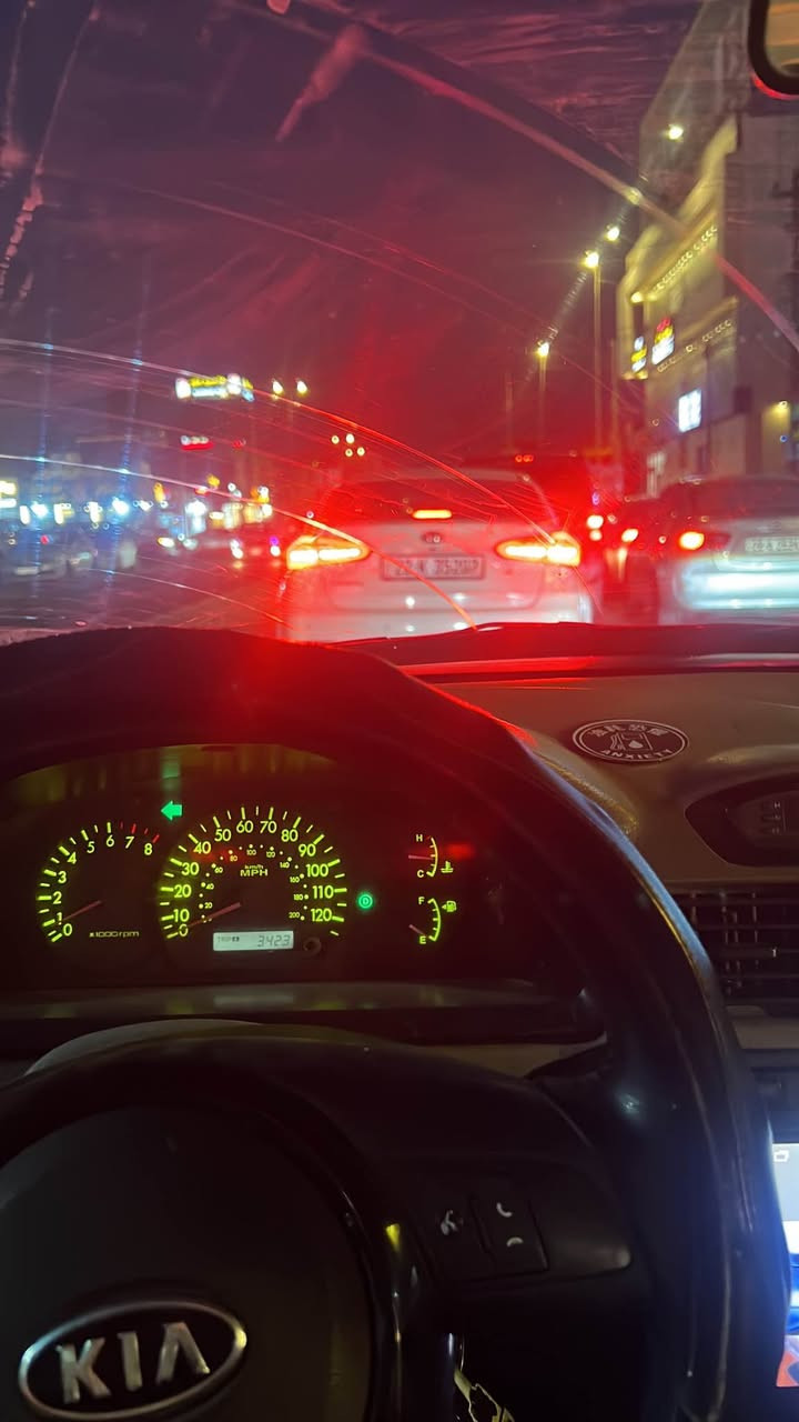 سلام عليكم
كيا ريو اللبيع سياره
مكينة 1600وكير مكفولات
دواخل جديد
كير أوتو سياره جاهزه
الشاشه سنتر لوك
باتري جديد
***********
دينمو جديد
كهربايات كامله من كلشي
تخم تاير
السياره كامله على اخر حبايه فقط تصحيح الون من مشمي ال أبيض مكتوب بلسنويه أبيض غير محدد سعر مناسب ٣٢ وبيها مجال النجف, العراق

نص مكتوب في الصور:
- ٥ من ٦ ٩:٢٧ Messenger