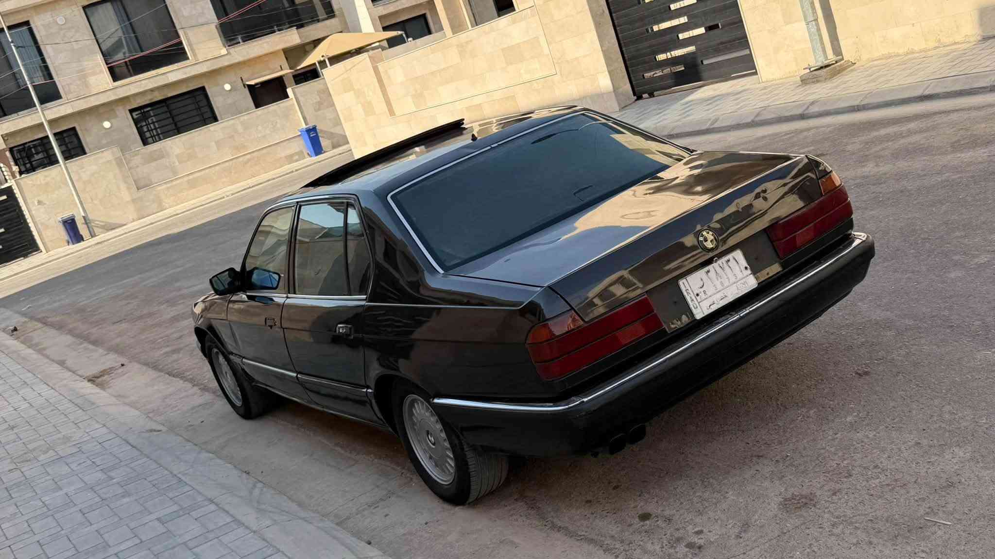 بي ام دبليو 1990 حجم 735 فول
السعر 36 ورقه قفل قفل قفل
مكينة كير حداديه تمام التبريد عاطل 
رقم انبار تحويل مباشر مكاني العامريه 
***********
