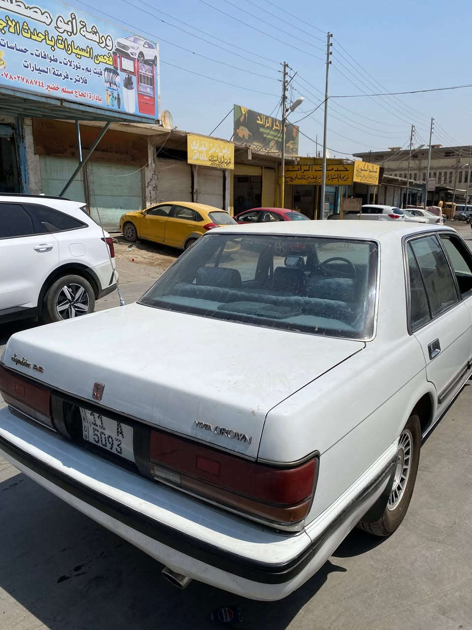 سوبر سيدان للبيع
مصبوغه عام 
رقم بغداد بسمنه 
محرك بي صوت اكسل نضيف وكير نضيف 
تخم تاير جديد (السعر ٦٥)
مكان السماوه المركز
***********
***********
