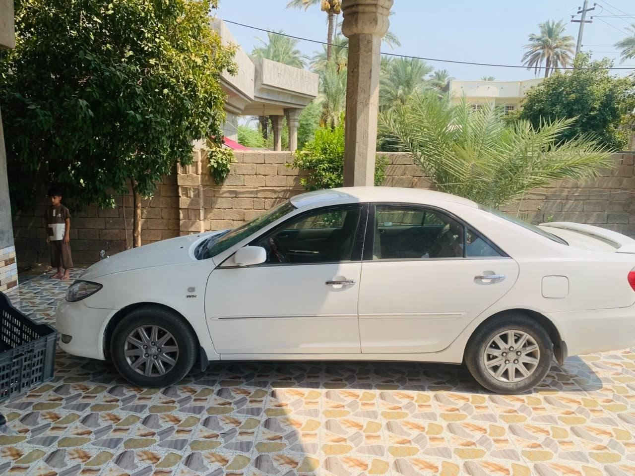 السلام عليكم من رخصت الادمن
كامري موديل 2006 محرك اربعه سلندر السياره جاهزه من كل النواحي محرك كير شرط السياره رقم بغداد مشروع وطني السياره مكفولة كفاله عامه بيه ملاحظات صبغ قليل جدا 
سعر السياره 110 وبيه مجال قليل للعلم السياره بيع فقط 
الاتصال ع رقم ***********
مكان السياره صلاح الدين الضلوعية
