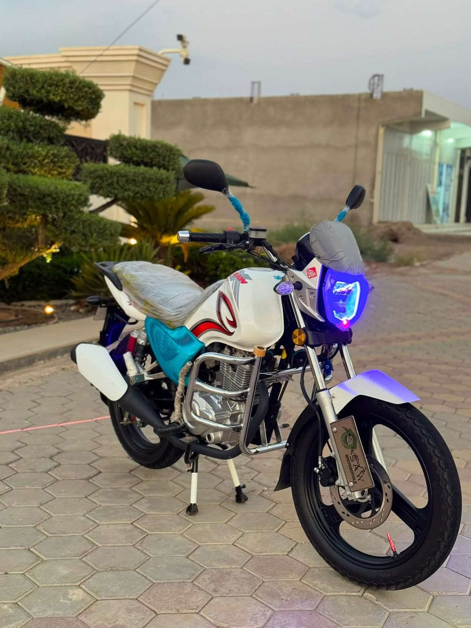 سلام عليكم 
موطور للبيع 
سنكي موديل 25 ستفسار هاذا رقم ***********
