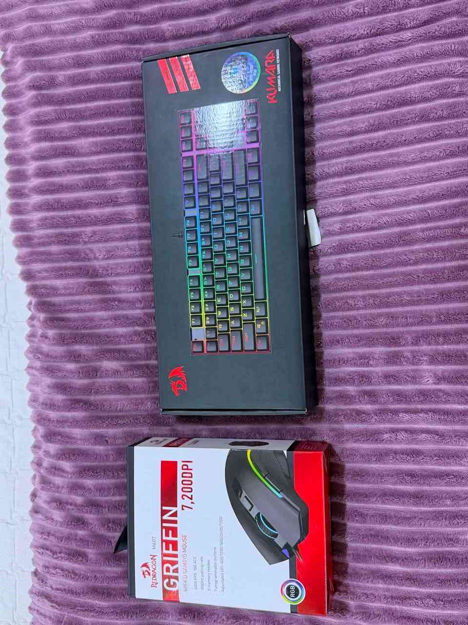 كيبورد Redragon Kumara K552 وماوس
Redragon M607 Griffin نظيفات جداً و استخدامهن قليل جداً
ثنينهن ب 50 الف ومكاني البصره للأستفسار واتساب
(***********)
