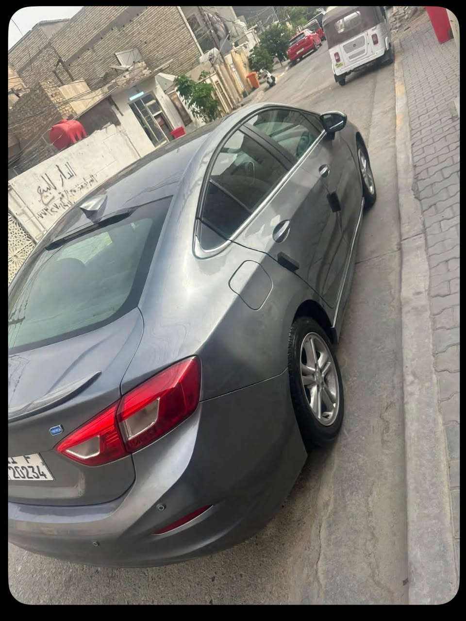 لبيع شوفر ليت كروز ٢٠١٨ بيها قطع صبغ ابيع حزام جماليه دون دواخل  لسيارة فول موصفات LTZ فتحة بصمة شاشة كامرة تحكمات ردارات مري كشنات جلد + كهرباء سماعت مستستما بلدي ٤ بصمات بيبان تشغيل عن بعد عد بيها هواي موصفات مذاكرهن لسيارة جاهزة من كلشي 
كير مكينة  صدر تايرات كل جديد رقم بغداد بسمي  هزه وسنوية جديدة 
السعر80 مجال كلش بسيط مكاني بغداد جكوك  للستفسار ***********بيع فقط بدون مراوس وشكراً
