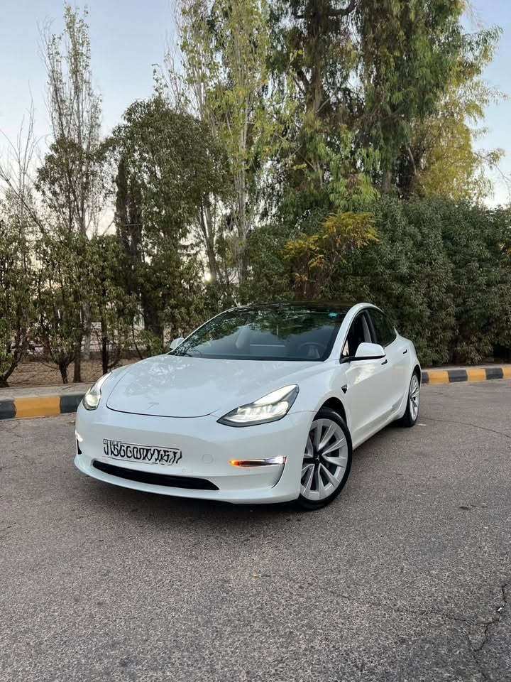 tesla
model 3
2022
تك ماطور
تمشي بالشحنه 425 كم
ماشيه 45000 ميل
السياره فعال بيها السوبر جارج (الشحن السريع)
السياره فعاله جميع انظمتها رادارات وحساسات
والاوتو بايلوت (القيادة الذاتيه)
السياره اونلاين وعليها جميع التحديثات واللغه العربيه
السياره فعال بيها التطبيق الاصلي مالتها الاحمر
السياره بيها ملف بوكالة الاردن وناجحة من كل الامور
السياره حادثها بنيد ودعاميه مبدل اصلي نفس اللون 
بدون قطرة صبغ كفاله عامه
رقم بغداد بأسمي تحويل ثاني يوم
السعر 155 ورقه
***********
