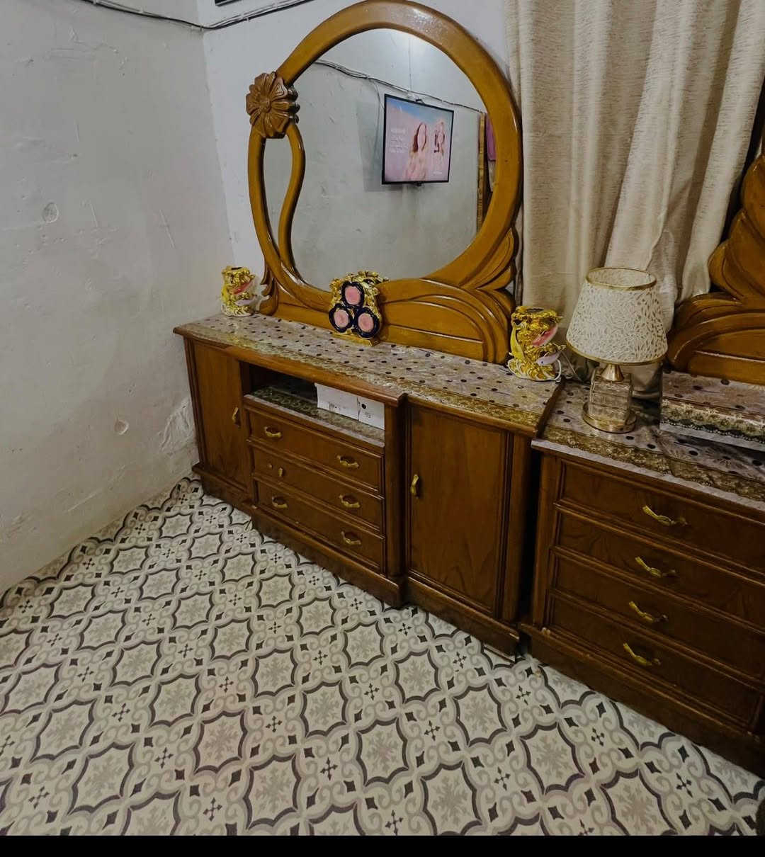غراض منزلية • حفرية • للبيع