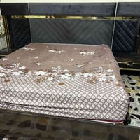 غرفه للبيع مستخدمه سعرها 500 الف وبيها مجال العنوان زعفرانيه شارع سيد ...