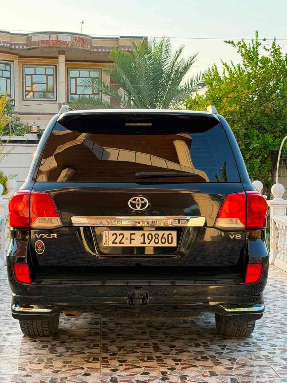 سلام عليكم

لاندكروزر جكساره 
رقم اربيل

موديل 2009 VXR (للبيع)

سعر فقط (265) ورقة وبيهه مجال بسيط
محرك 8 سلندر (V8)
مكفوله من الصبغ 
فقط 3 مكان بارد كلش بسيط 

ثلاجه 
5بصمات
سلايد 
تبريد مركزي 
بعد هواية مواصفات
حداديه تايرات صدر تبريد بحالة جيدة 

رقم فحص هزه سنوي جديد حتى 2030
تحويل نفس الوقت 
عنوان اربيل 
عنوان صلاح الدين
للتواصل 

***********
