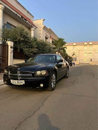 تشارجر • ٦ سلندر ٣٥٠٠ • ماشي ٢٢٠الف