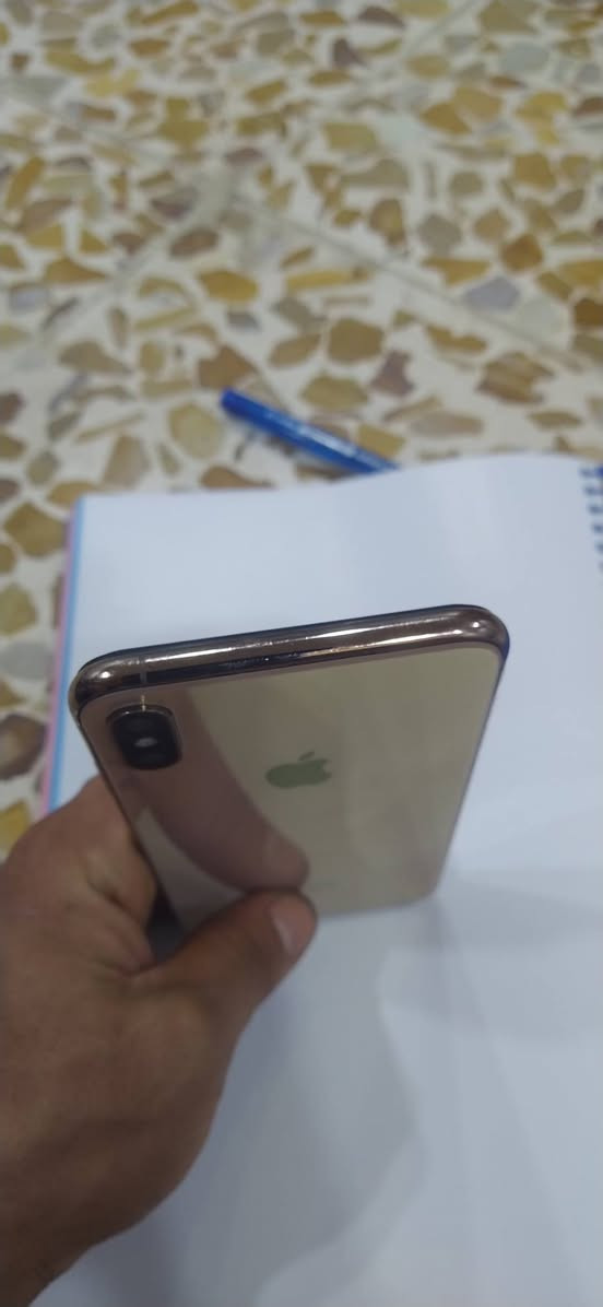 السلام عليكم
ايفون Xs Max 
ذاكرة 64
مستبدل بطارية فقط 
فيس ايدي متوقف 
نظافته موضحة بالصور 
السعر 160 
او مراوس 
***********
