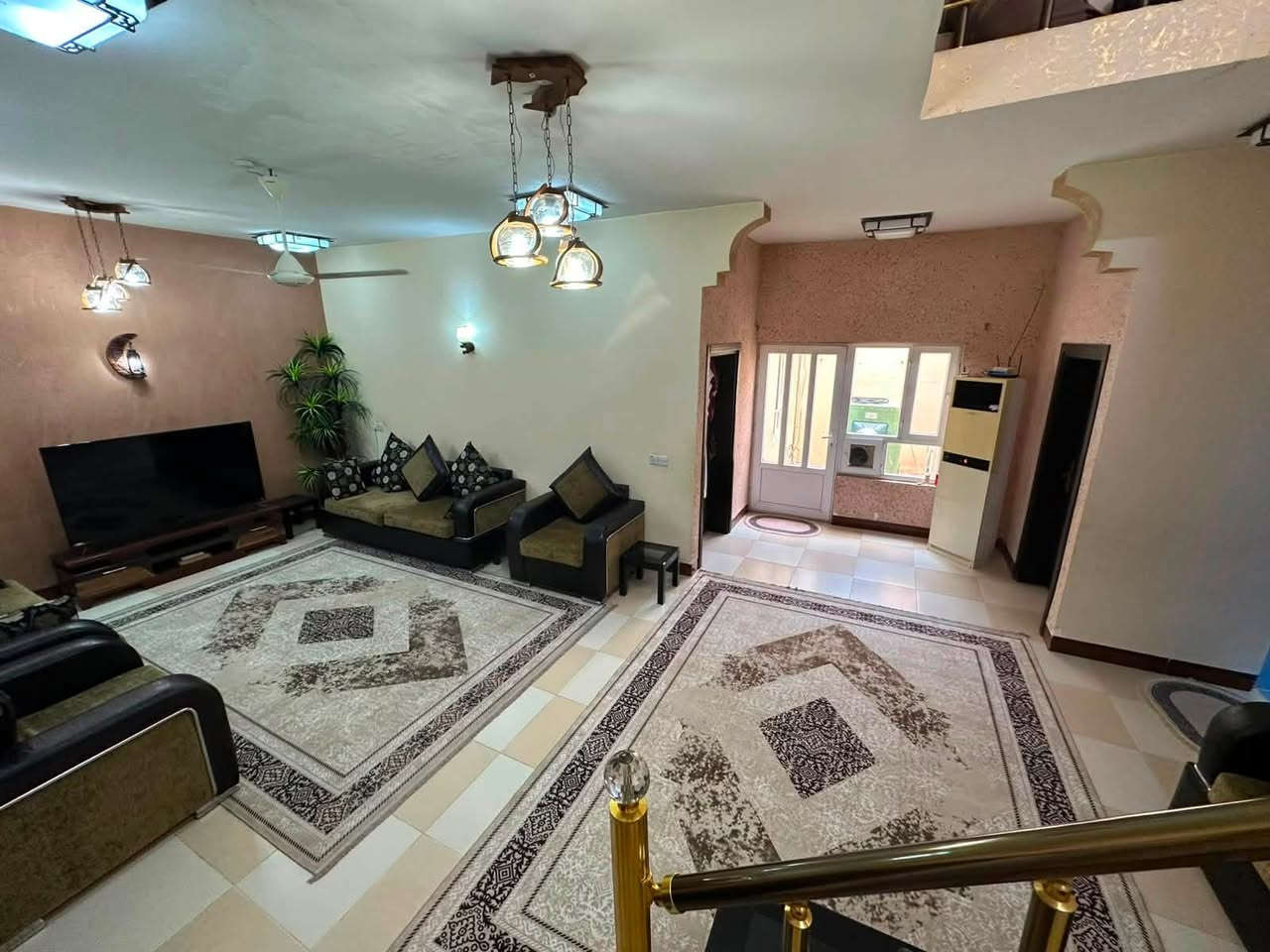 🏘🏘بيت للبيع ديالى خانقين / داره كوناره فرع محل حيدر ابو غسل ودهن  مقابل الجسر والمنتزه 
طابو صرف مساحة 240 متر طابق واحد
واجهة 12 والنزال 20  

2 غرفة نوم واستقبال وصاله داخليه ومطبخ ومجمع صحيات وبيتونه وكراج سياره وحديقة
البيت فول سيراميك وسقف مغربي وثانوي 

السعر / 135 مليون بي مجال

للأستفسار اكثر اتصال بالارقام فقط 

***********
***********

مكتب فريا موفق للعقار

