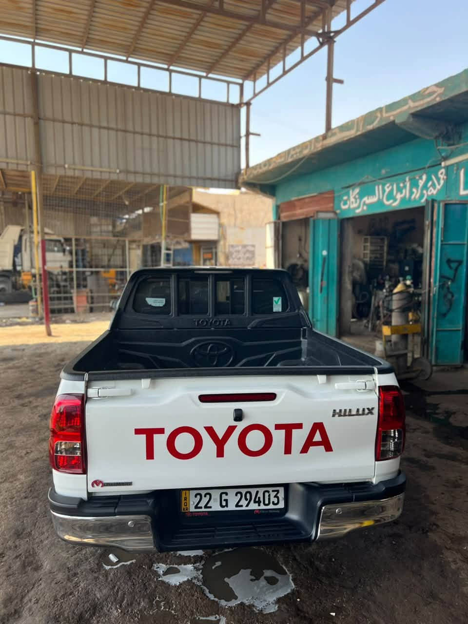 السلام عليكم بيكب 2024 كير عادي
ماشيه 60 الف كيلو 
السياره باب اول حساس وكاميرا بنيد جكات رقم اربيل بااسمي اتريد وكاله اتريد تحويل مكفوله ماعدا بارد على كد شبر بالباب 
العنوان بغداد ***********

