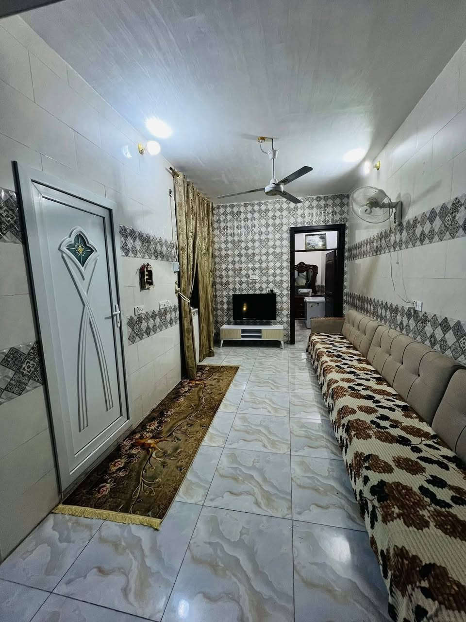 دار  للبيع 100 متر طابو صرف بالنجف الأشرف 

حي ميسان قطاع 22 .. قرب شارع الكيات موقع جيد

 بناء درجة أولى 2025 صب كونكريت مسلح .. شارع 12 متر تبليط

يحتوي طابقين

الاول / غرفة وصالة واستقبال ومطبخ ومكشوفة
وصحيات داخلية وخارجية 

الثاني / غرفتين وصالة وصحيات

#السعر 143مع المجال....A

للأستفسار *********** واتساب أيضاً موجود
