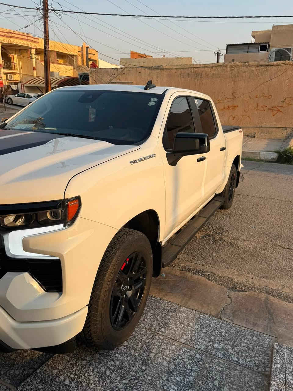 شوفرليت سلفرادو موديل2024 امريكي
فول موصفات عدا الفتحه 
ماشيه28m كلين تايتل كفاله عدا مكانين بي دي ار صغار
السعر367$ وبيها مجال 
الاستفسار***********
