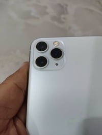 آيفون ١١ برو ماكس • ٢٥٦ • بطارية ٩٢