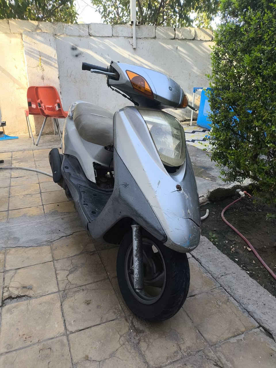 سلام عليكم بريز طافيه ابيع كوم حديد سعر مناسب

دراجه حلوه وكفراتها كامله فقط يراد تطبيك والامامي بي كسر بسيط يتصلح وسواداتها ملحه ختم واحد 
وشاصيها كله مابي زنجار او لحيم والدراجه بيها ناريه  
عنواني بغداد الراشديه مقابيل الحسينيه 
*********** 
سعرها 300 وبيها مجال بسيط
