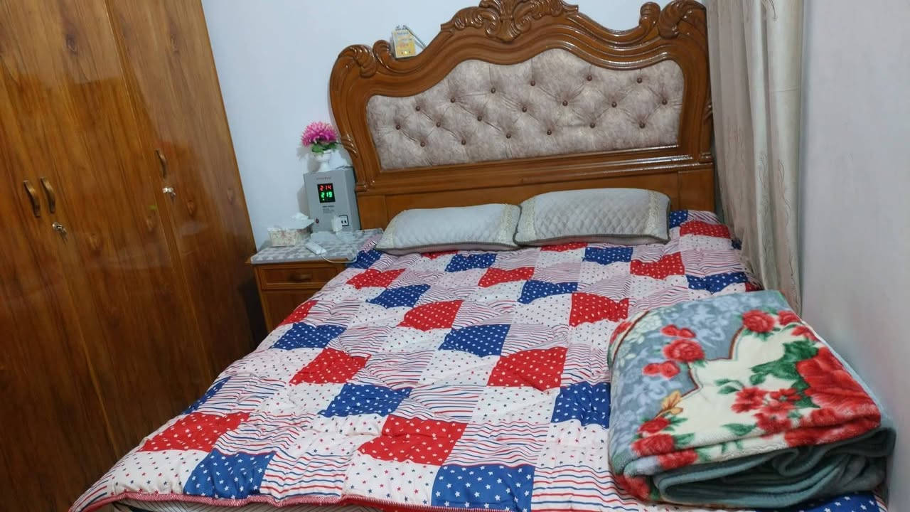 غرفه تسكام ام 4 بوب
سويتها بمليون وربع
اريدها بمليون 
مابيها اي شي بعدها تلمع 
***********
