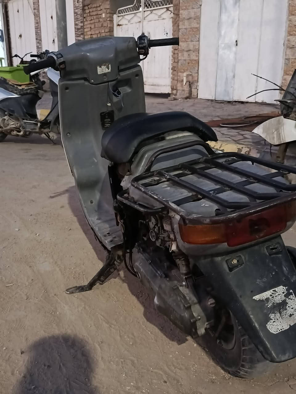 دراجه بي كم 60 ماكينه مقفوله سلك مو هندور نقص صفايه واحده بالكفار هاي فقط سعره 225,000. ***********

