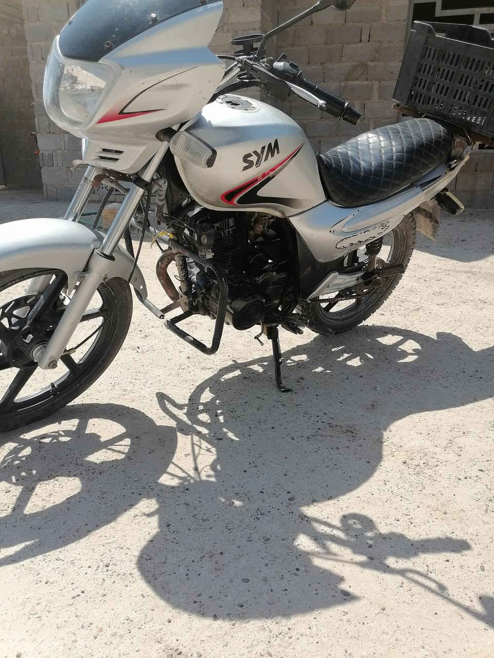 سلام عليكم ماطور سايم البيع موديل 16 كهرباياته شقاله محرك منزله بستم فقط  سعر 750 بيه مجال رقم 📱 الهاتف☑️***********
