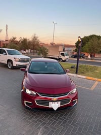 🚘 للبيع شفروليه ماليبو 2018 LT أمريكي 🇺🇸  🔴 اللون: عنابي مميز 🪑 داخلية...