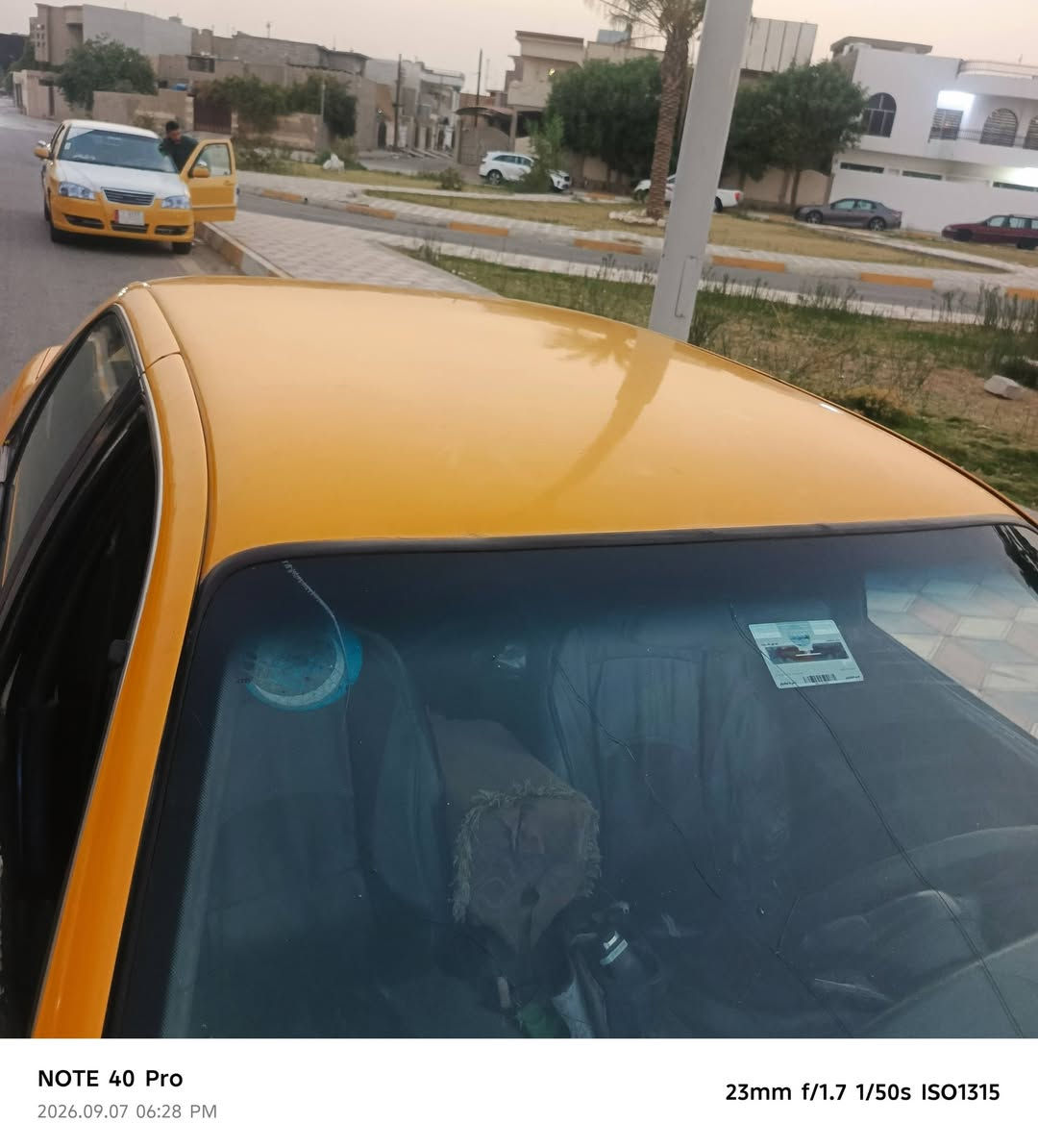 السلام عليكم سياره للبيع النترا دمعه موديل 95 رقم الماني سنويا ساقطه بال 18 عليها غرامه 170 ونقاظه سنه وصولات موجوده كير محرك شرط السعر 15 وبها مجال سياره كلها على البلاد سياره داخل خارج كله نظيف شاشه سماعات هورن لايت وين ما يعجبك تطلع تراي شراي اتصل على رقم الموبايل***********
