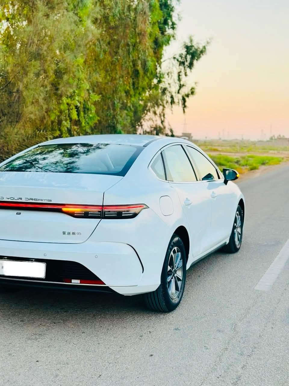 سلام عليكم 
للبيع BYD دسترويل 2025 رقم بغداد تحويل مباشر ماشيه 3 الاف الكلي ٥٠٠ محرك بانزين 
بيهة فقط رصعة في الباب الخلفي جهية اليمين ورصعة في الصندوق زغيره باقي السيارة مكفول السيارة جديدة استعمال شخصي 
فول مواصفات عدا الفتحة غراضها كامله 
السعر ١٩.٧٠٠ 
مكان السيارة بغداد
***********
