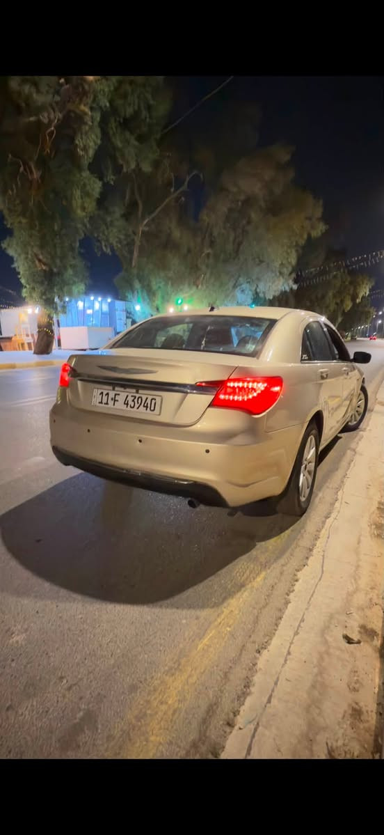 السلام عليكم
سي ميتين موديل 14 دخول كلين وهنا بيه جاملغ وبنيد 
كامله مكمله فقط التبريد عوزه غاز 
مكينه 2.4 
تخم تاير حداديه عبوه فيت بم قاعده فيوزات شاشه مكينه وكير حاويه للبيع او الامراوس بأحدث او غير نوع مكاني كوت 
*********** 
سعر 70 وبيه مجال

