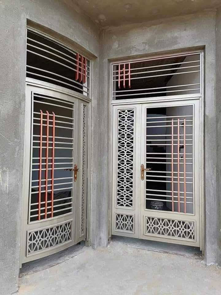 صباغ ابواب وشبابيك بأسعار مناسبه ***********
