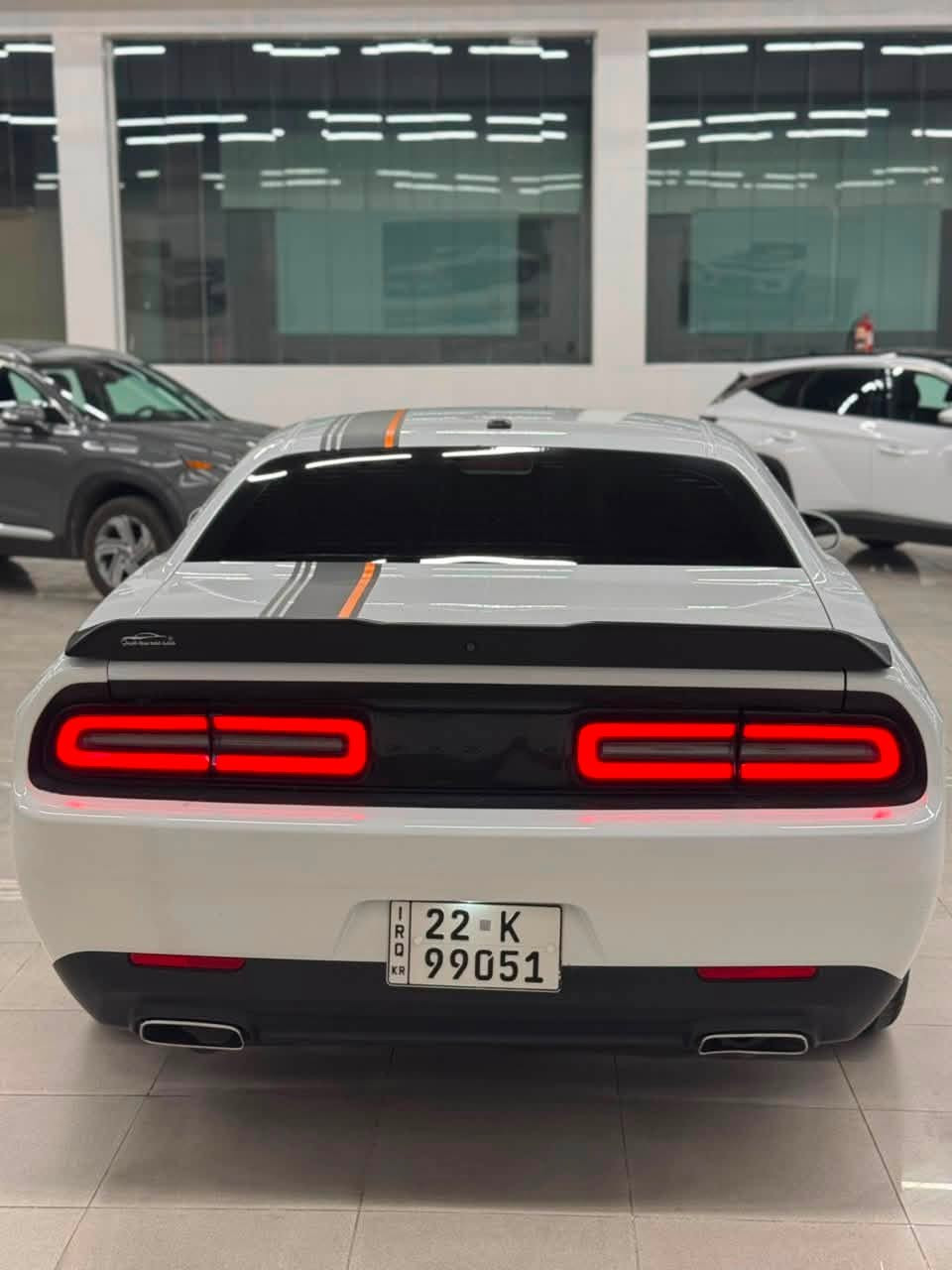 دوج جالنجر2022 SXT لون ابيض
حجم المحرك V6 سلندر (3.6L)

عداد المسافة 52 mil
(السيارة ايرباكات كلة سليمة)
( السيارة رقم أربيل )  
المواصفات :
بصمة 
بصمة أبواب
رادار جانبي (نقاط عمياء)
كشنات تحكم كهربائي
تحكمات استيرن
حساسات خلفية+كاميرا
مانع انزلاق+ABS
‏Apple Car Play
‏Android Auto 
وضعيات القيادة Drive Modes
وبقية المواصفات مواصفات المعروفة
سيارة بيها جاملخ و بونيد اشوياي جاملغ خلفي تعديل 
بدون داخل بدون ارباك 

(العنوان/ أربيل 
للتواصل ***********
***********
