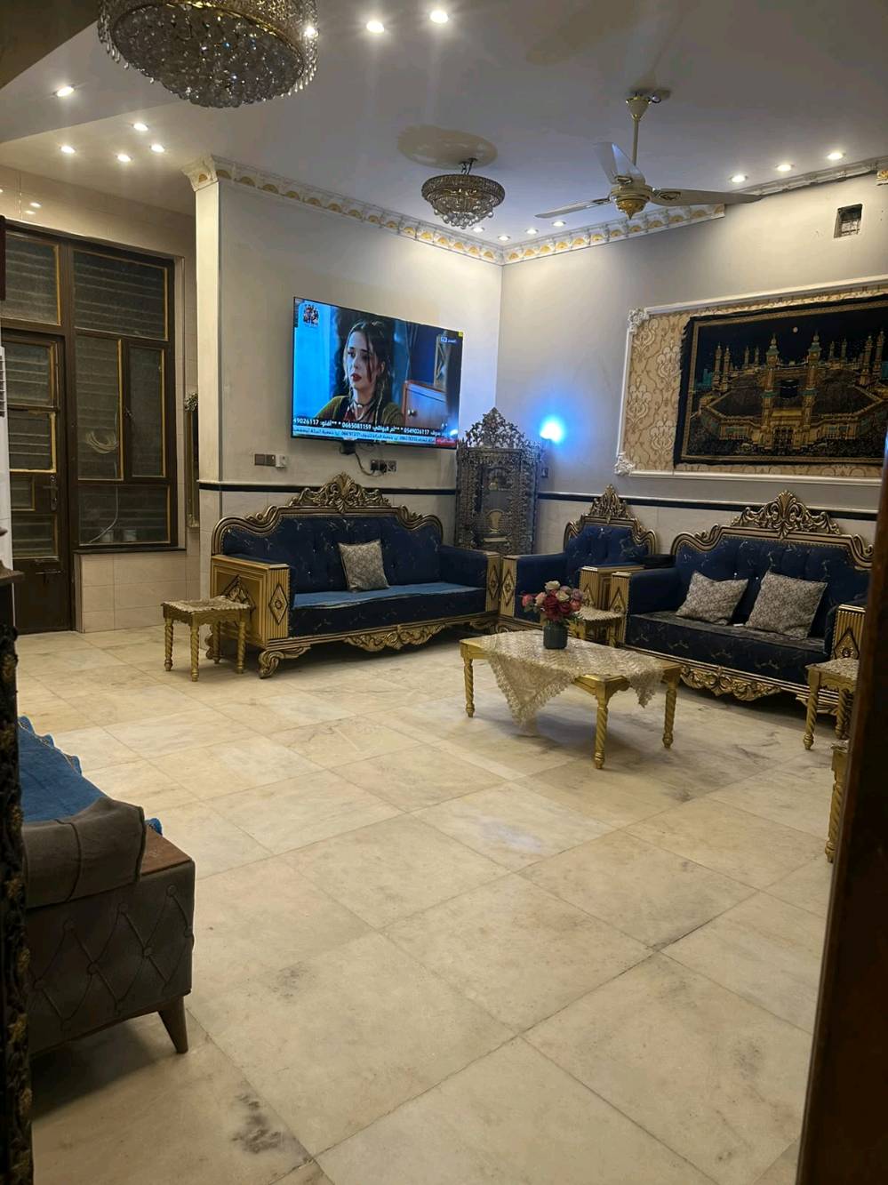 دار للبيع زراعي 
بيت مساحه 200 م 
*يحتوي ع 4 غرف نوم بنظام حديث وبنظام سويت 
*استقبال + هول + حمام 
*يحتوي ع مطبخ حار + بارد 
*يحتوي ع منور عدد 2
البيت داخل خارج مرمر + متكامل من كلشي 

موقع الدار 
الدوره -زراعي ابو كرار -شارع ابو خليل - مقابيل شارع الصحه 

للسعر 360 وبي مجال 
سا للتواصل واتساب 
***********
