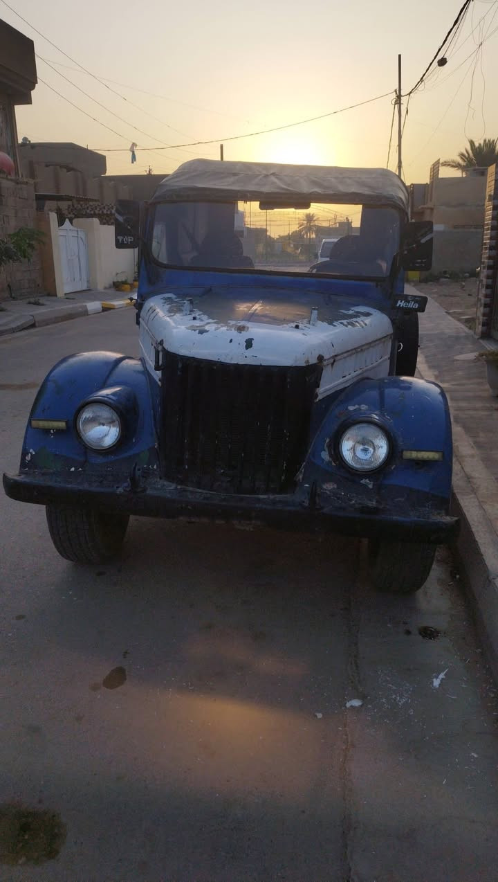 شاحنة • للبيع