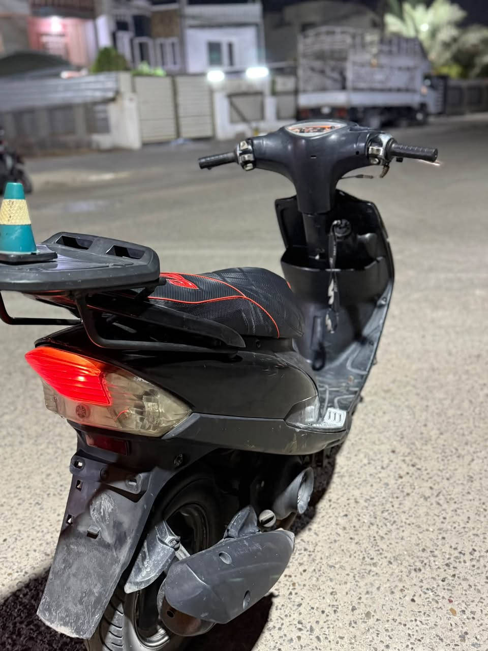 مكلف بل نشر يعني لحد يراسلني شراي خابر 
سلام عليكم 
ماكس عدله مكينه 49 بلاديه سبانه ما ممدون عليها خرسه 
دراجه بلاديه فقط مبدل كفرات بيهة تزويد بلادي صدر امامي + خلفي وفج ودفلنجه وقبق عنبار الدراجه دهن وبلك وفلتر جديد 
سعر 700 وبيهة مجال ‭***********‬
