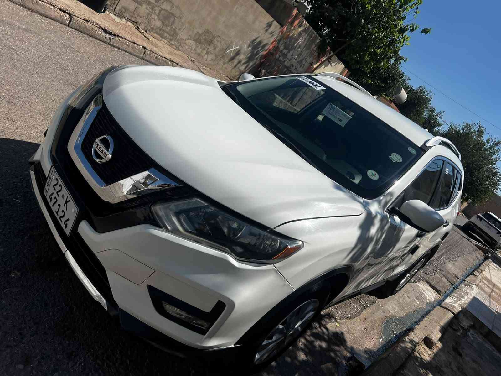 نيسان روج أمريكي S موديل  2017 AWD ابيض ثلاجي بدون صبغ  كلين  حجر ايرباك بشرط رقم سنويه جديد  سونر موجود  مكان سيارة عقره تلفون *********** كورك وتساب           مكان سيارة عقره سعر 148مجال قليل
