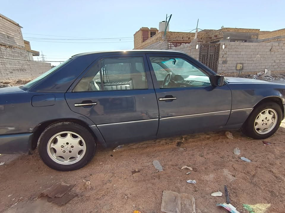 مارسيديس للبيع
دب1990 محور 2500 
جاهزه تبريد شغال كير مكينه جديد كهربائيات كلها شغالها بأسمي مشروع وطني 
الرقم نجف 
عنواني ناصريه حي الجامعه
السعر 55 وبيها مجال 
***********
