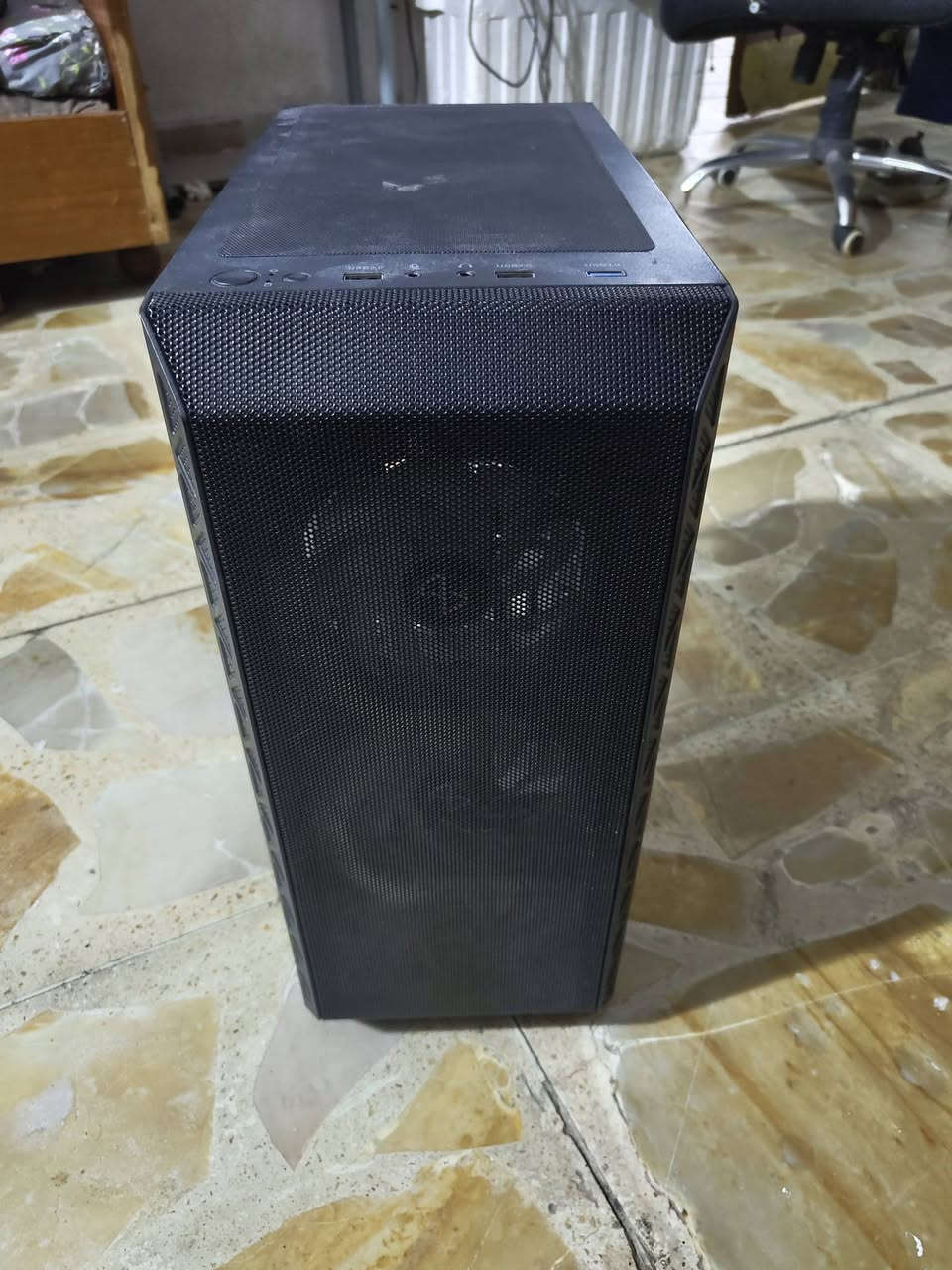 معالج i5 9600k • مذربورد Z390 • شاشة شاومي 34